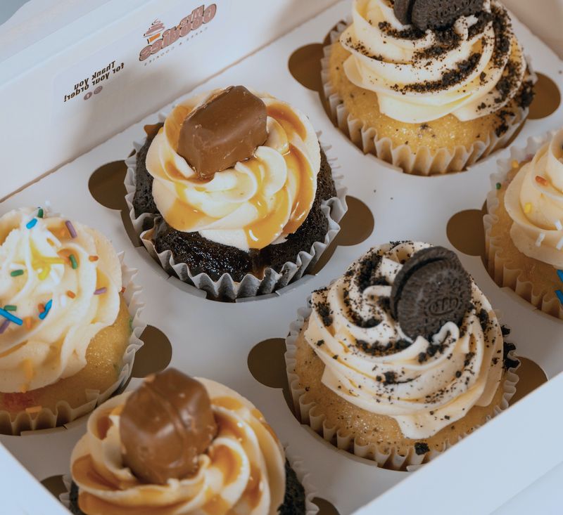 1/2 Dozen (6) Cupcakes