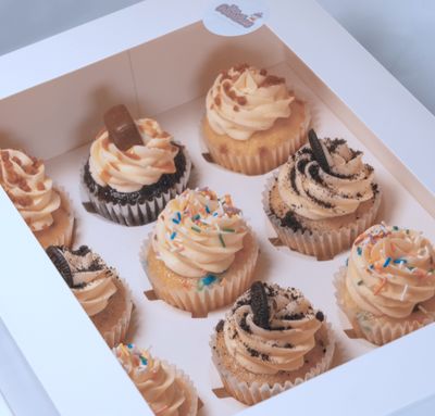 1 Dozen (12) Cupcakes