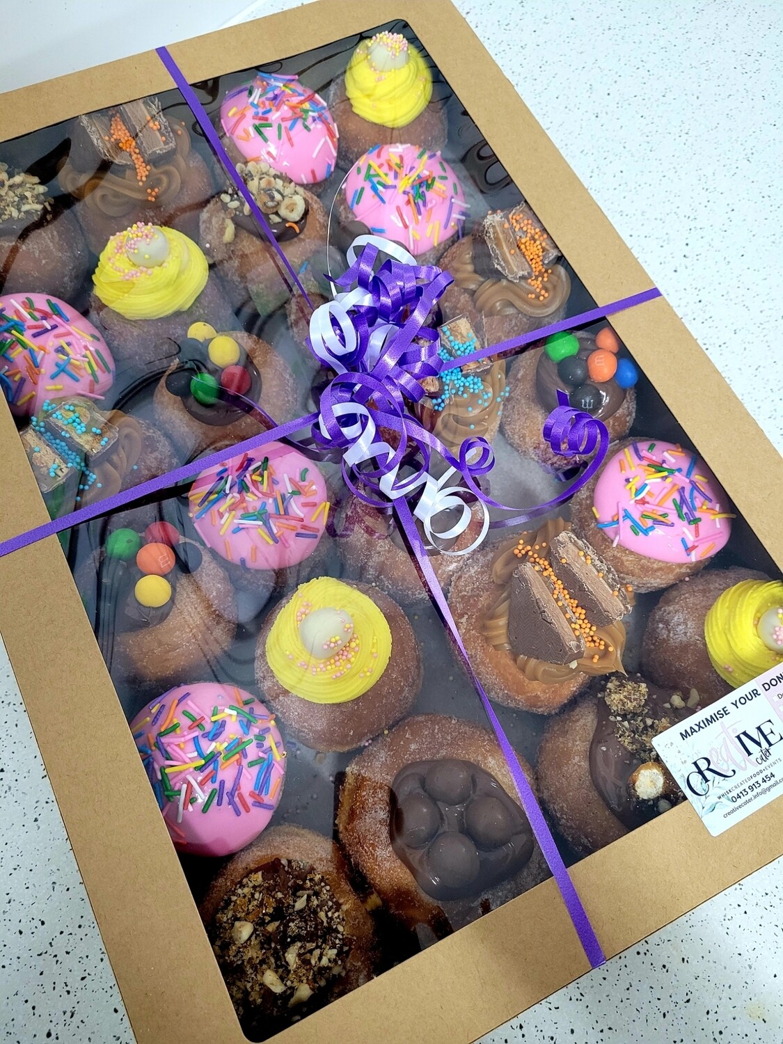 MEGA DONUT BOX