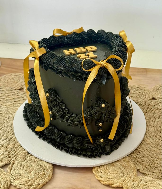 Mini Heart Lambeth Cake