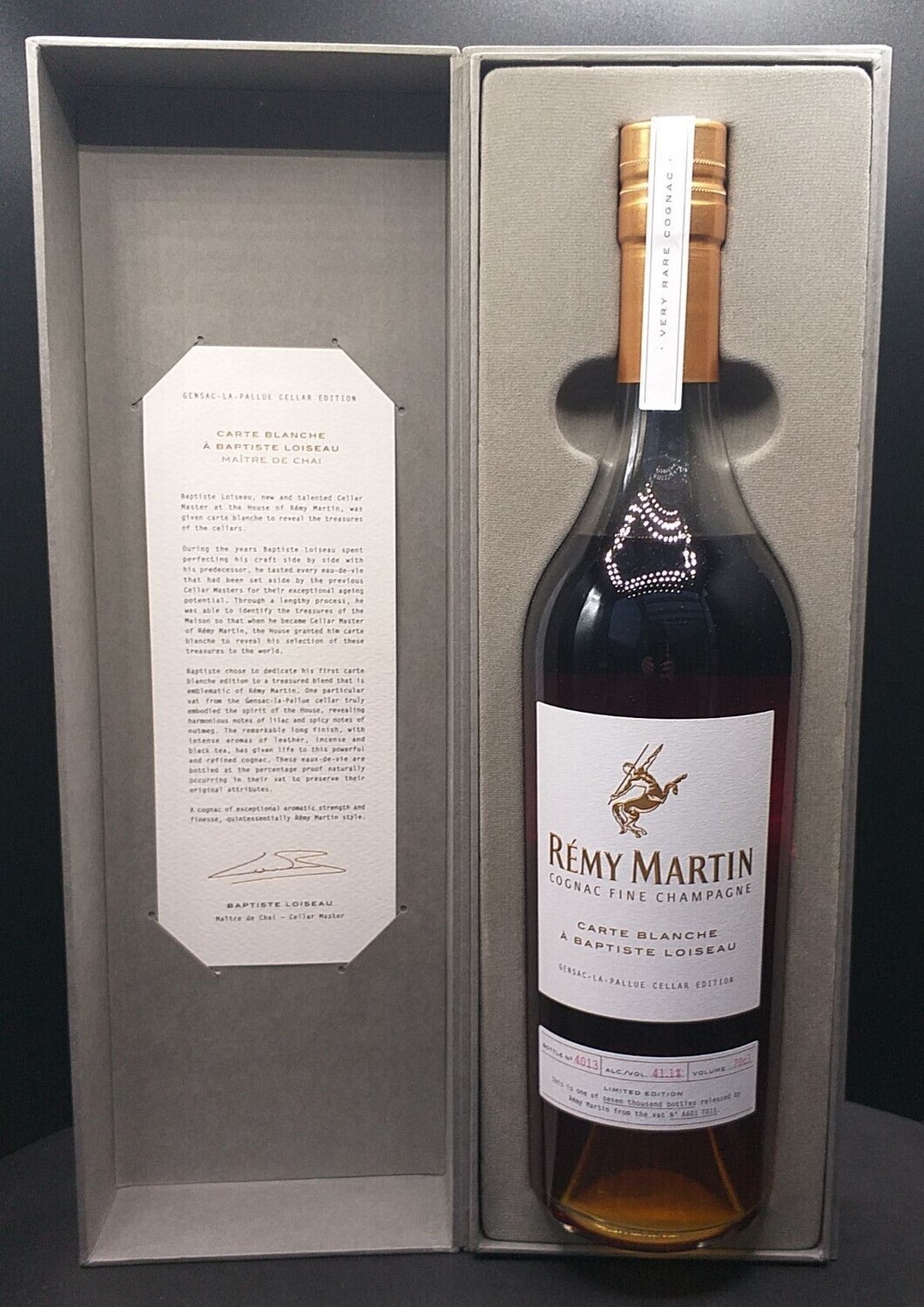 Remy Martin Carte Blanche A Baptiste Loiseau Fine Champagne Cognac 41,1% VOL. Limited Edition (1x0,7ltr.) Bottle No. 4013 OVP