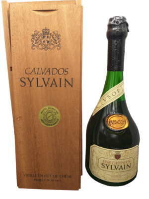 Sylvain Fine V.S.O.P. Calvados Frankreich 40% VOL. (1x0,7ltr.) im Holzkasten