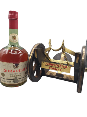Courvoisier Luxe Cognac 40% VOL. (1x0,7ltr.) inkl. Flaschenwiege Kanone Courvoisier Luxe Cognac 40% VOL. (1x0,7ltr.) inkl. Flaschenwiege Kanone