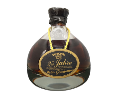 Racke Rauchzart 25 Jahre Whisky -ohne Alkoholangabe- (1x0,7ltr.) in mundgeblasener schwerer Kristallglasflasche Bitte Hinweis beachten! Racke Rauchzart 25 Jahre Whisky -ohne Alkoholangabe- (1x0,7ltr.) in mundgeblasener schwerer Kristallglasflasche Bitte Hinweis beachten!