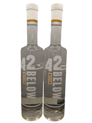 42 Below Honey Flavoured Vodka 42% VOL. (2x0,7ltr.) SET 42 Below Honey Flavoured Vodka 42% VOL. (2x0,7ltr.) SET