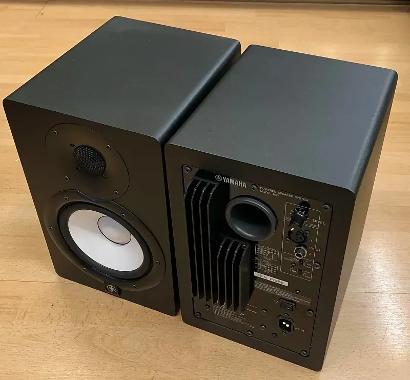 Yamaha HS7 6.5&quot; Powered Studio Monitor Speaker Pair