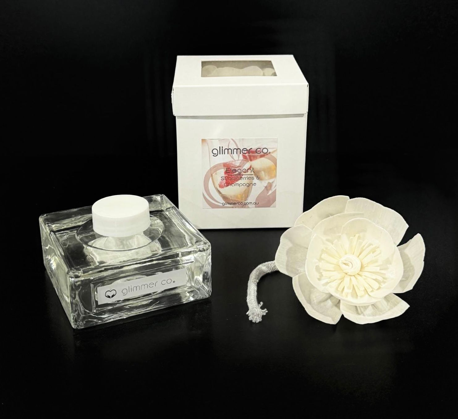 ELEGANT - Strawberries & Champagne ELEGANT - Strawberries & Champagne