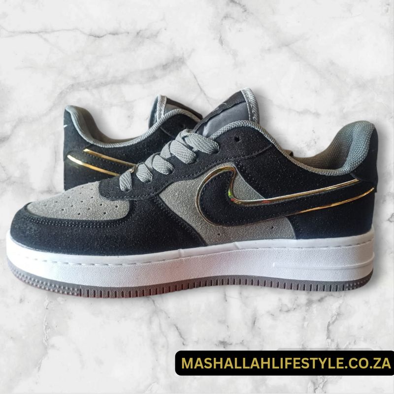 Nike Air Force 1 Lows SUEDE Edition Black/Grey UK4 Nike Air Force 1 Lows SUEDE Edition Black/Grey UK4