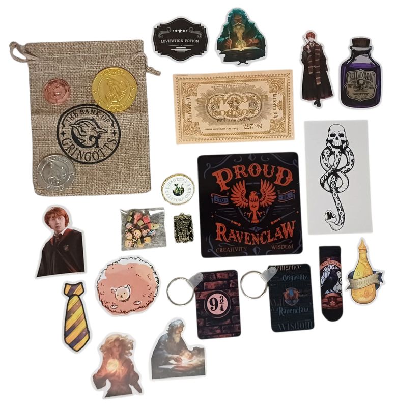 Harry Potter Ravenclaw Keyring &amp; Collectibles Gift Set