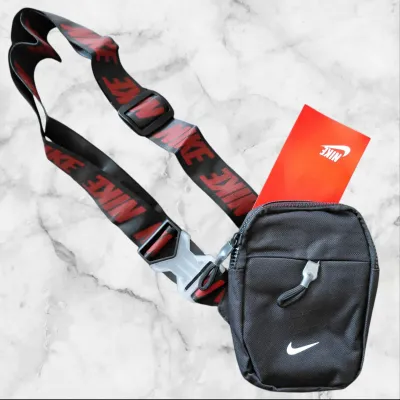 Nike Mini Crossbody Bag –Black Nike Mini Crossbody Bag –Black