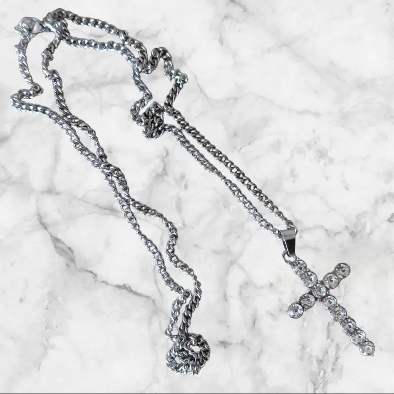 Diamante Cross Neck Chain – Silver (Unisex)