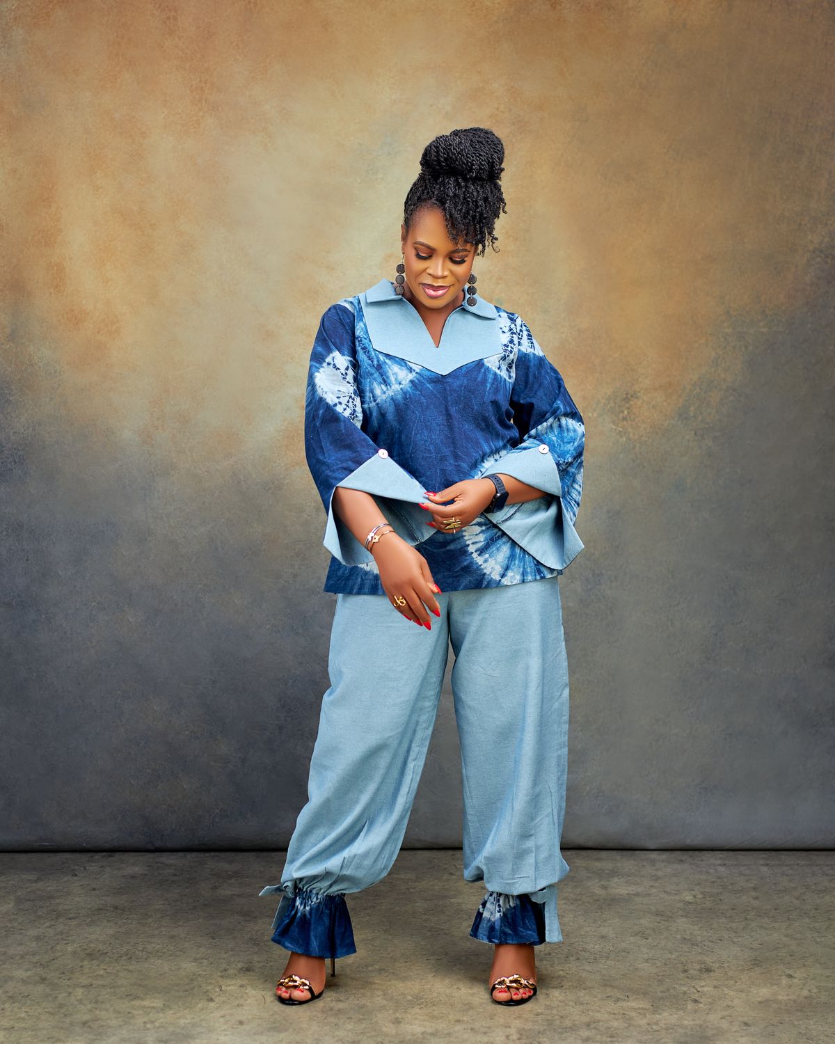 ABEY Cuffed Hem Pant X IDARA Indigo Top