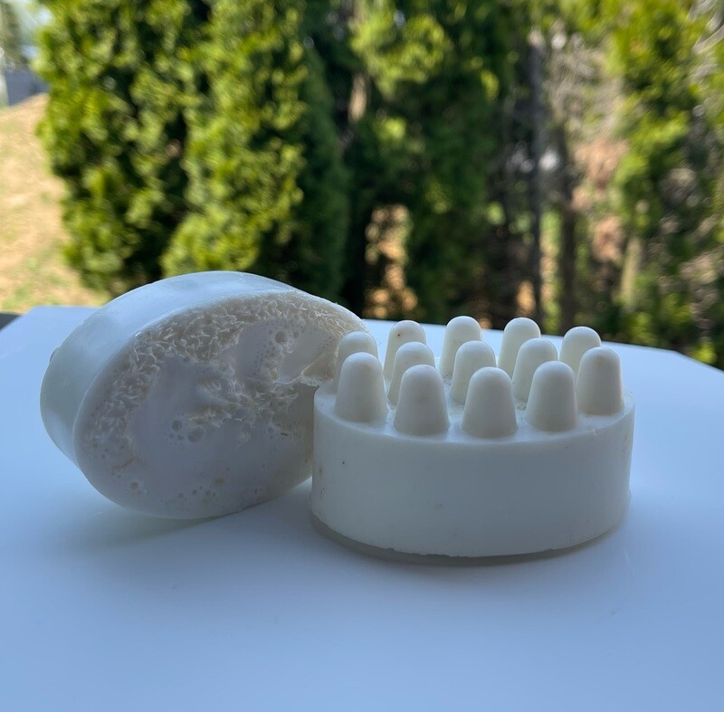 Oatmeal Massage bar infused with Sea Moss and Loofah