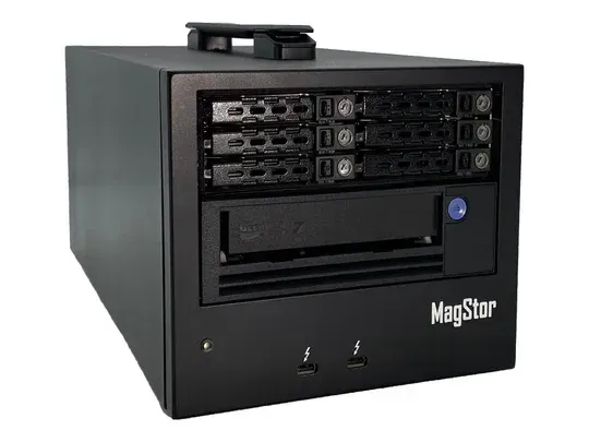 MagStor Thunderbolt 3 LTO7 RAID Desktop LRU Tape Drive LTO-7 TAA MagStor Thunderbolt 3 LTO7 RAID Desktop LRU Tape Drive LTO-7 TAA