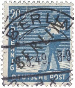 Berlin 8 "20 Pf. Schwarzaufdruck" gestempelt