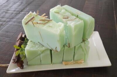 SABONETE EM BARRA FITOTERÁPICO 
CAPIM LIMÃO SABONETE EM BARRA FITOTERÁPICO 
CAPIM LIMÃO