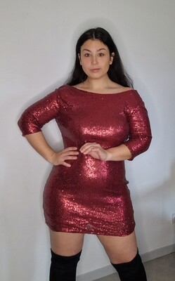 Robe rouge sequins