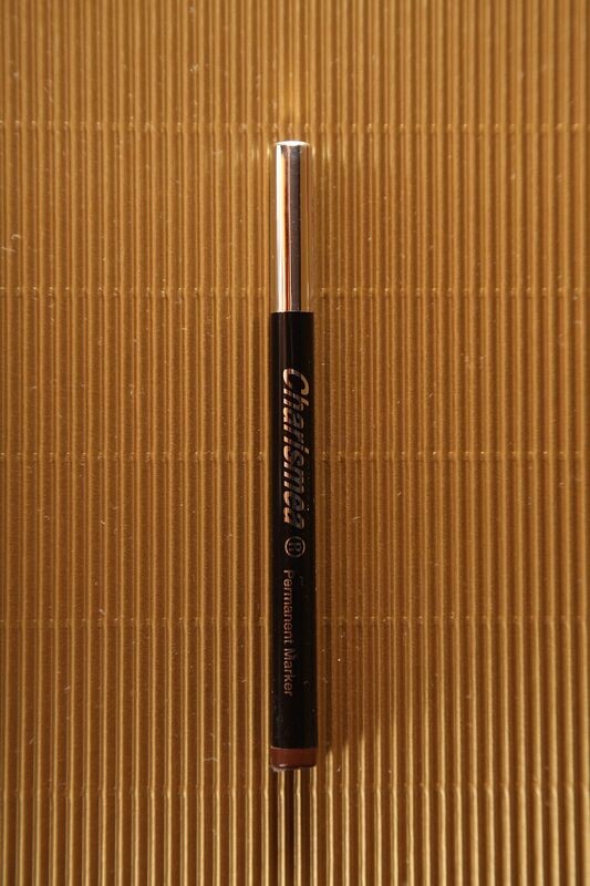 charismea Permanent Marker
Farbe : Braun Nr. 7 charismea Permanent Marker
Farbe : Braun Nr. 7