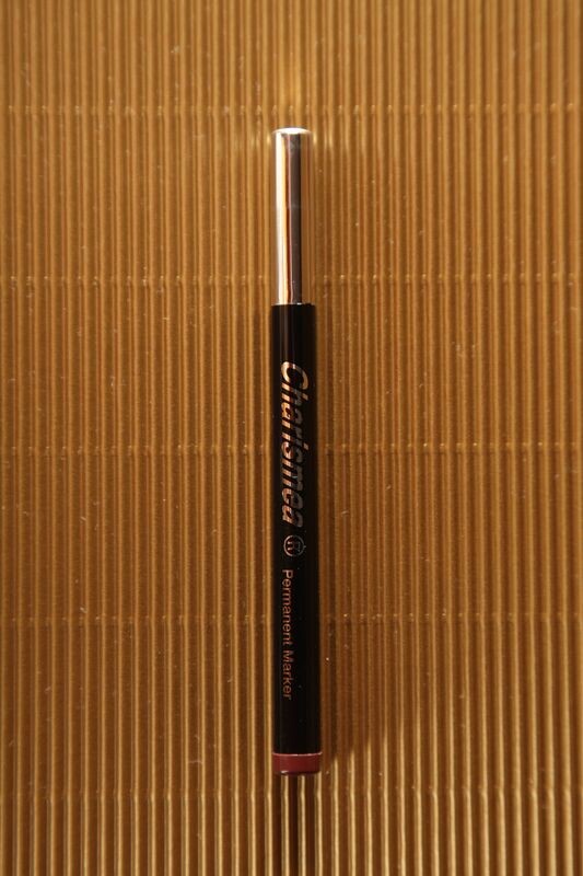 charismea Permanent Marker
Farbe : Hellbraun Nr. 6 charismea Permanent Marker
Farbe : Hellbraun Nr. 6