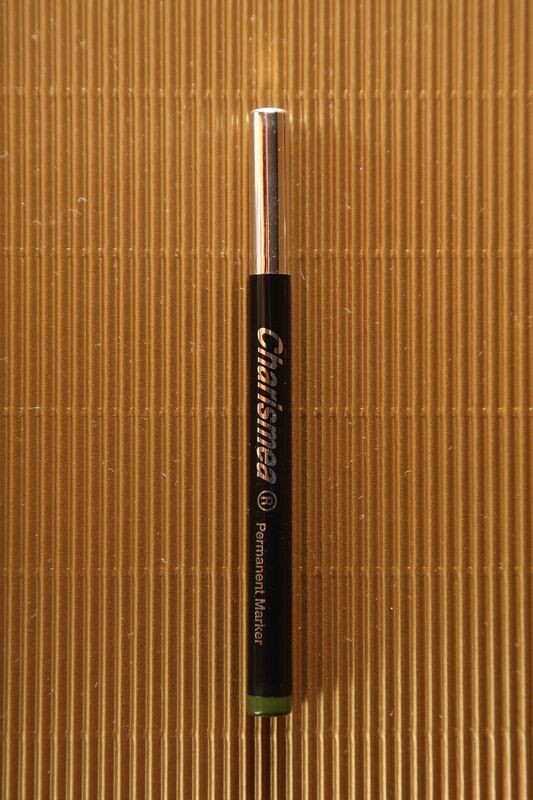 charismea Permanent Marker
Farbe : Olivgrün Nr. 15 charismea Permanent Marker
Farbe : Olivgrün Nr. 15