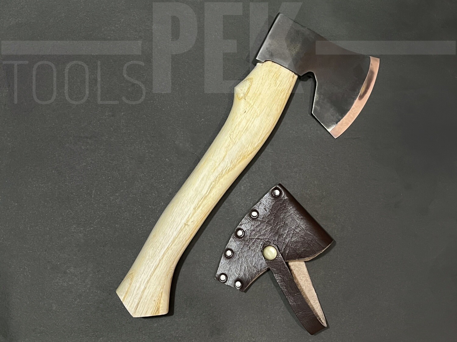 PEK SPLENDED CARVING AXE.