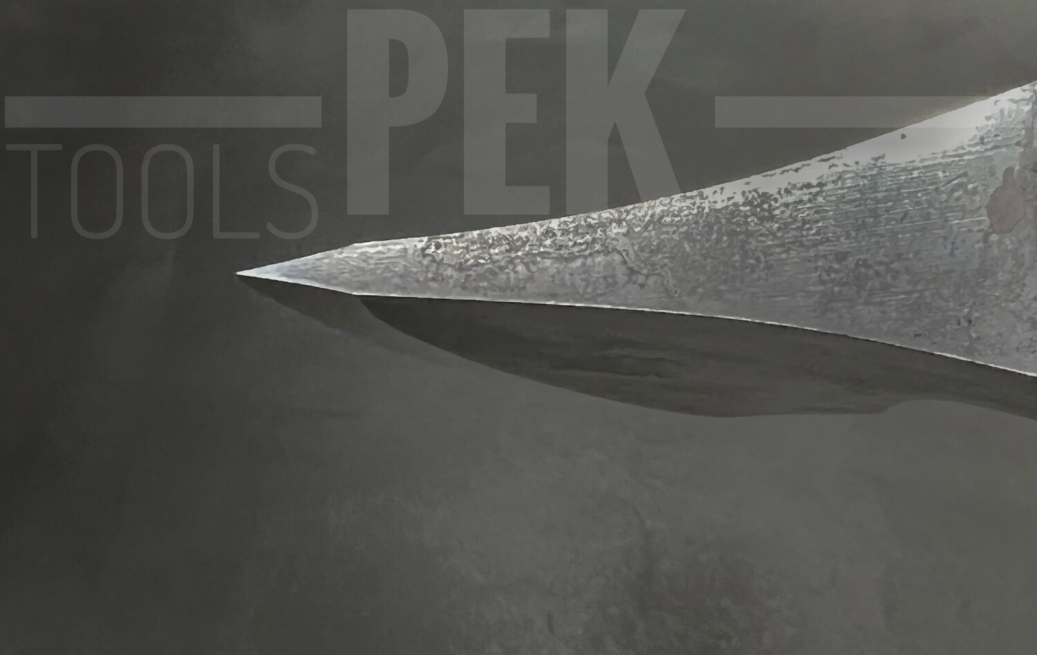 PEK SPLENDED CARVING AXE.