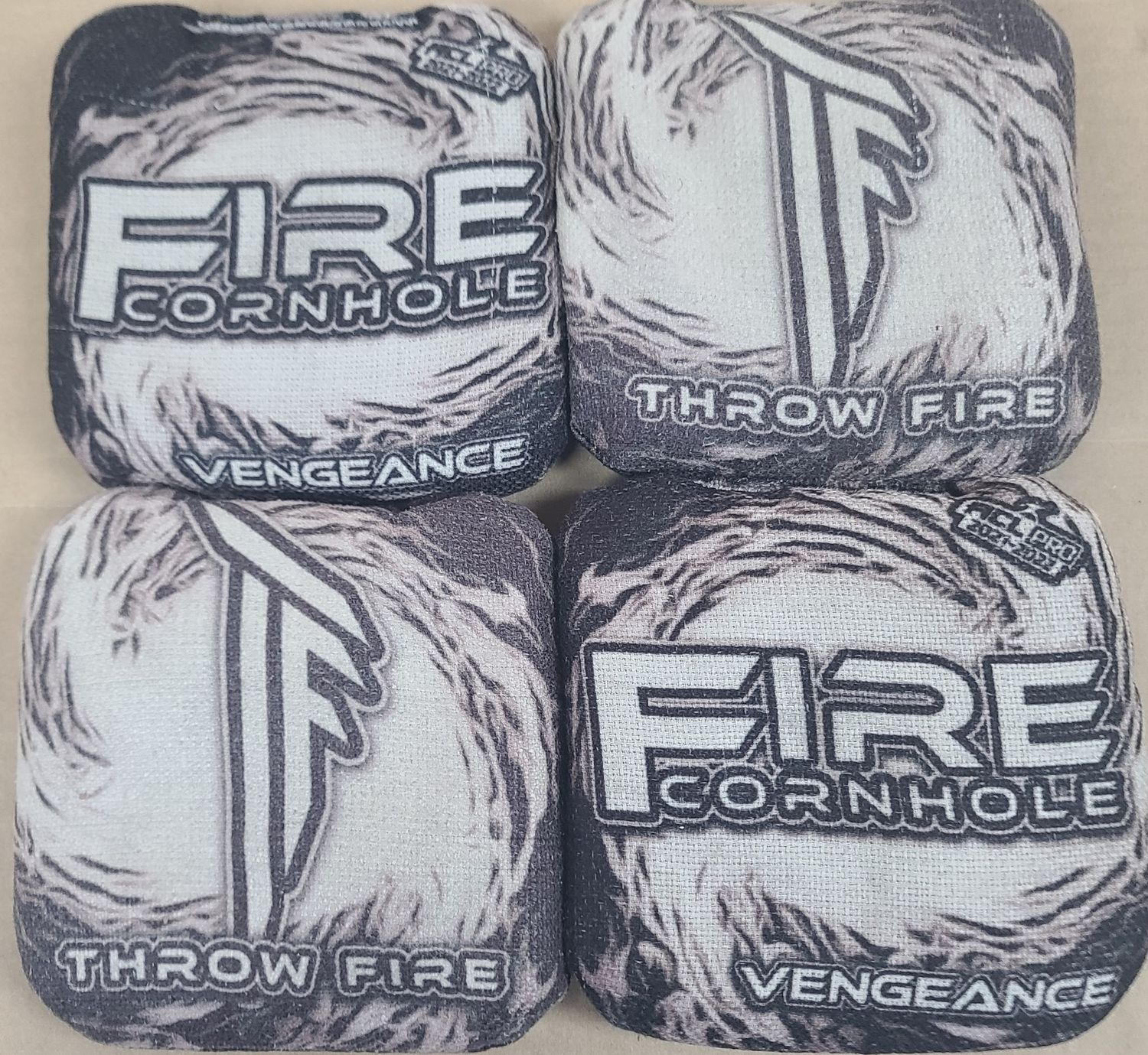 VENGEANCE BLK/WHITE '21-'22