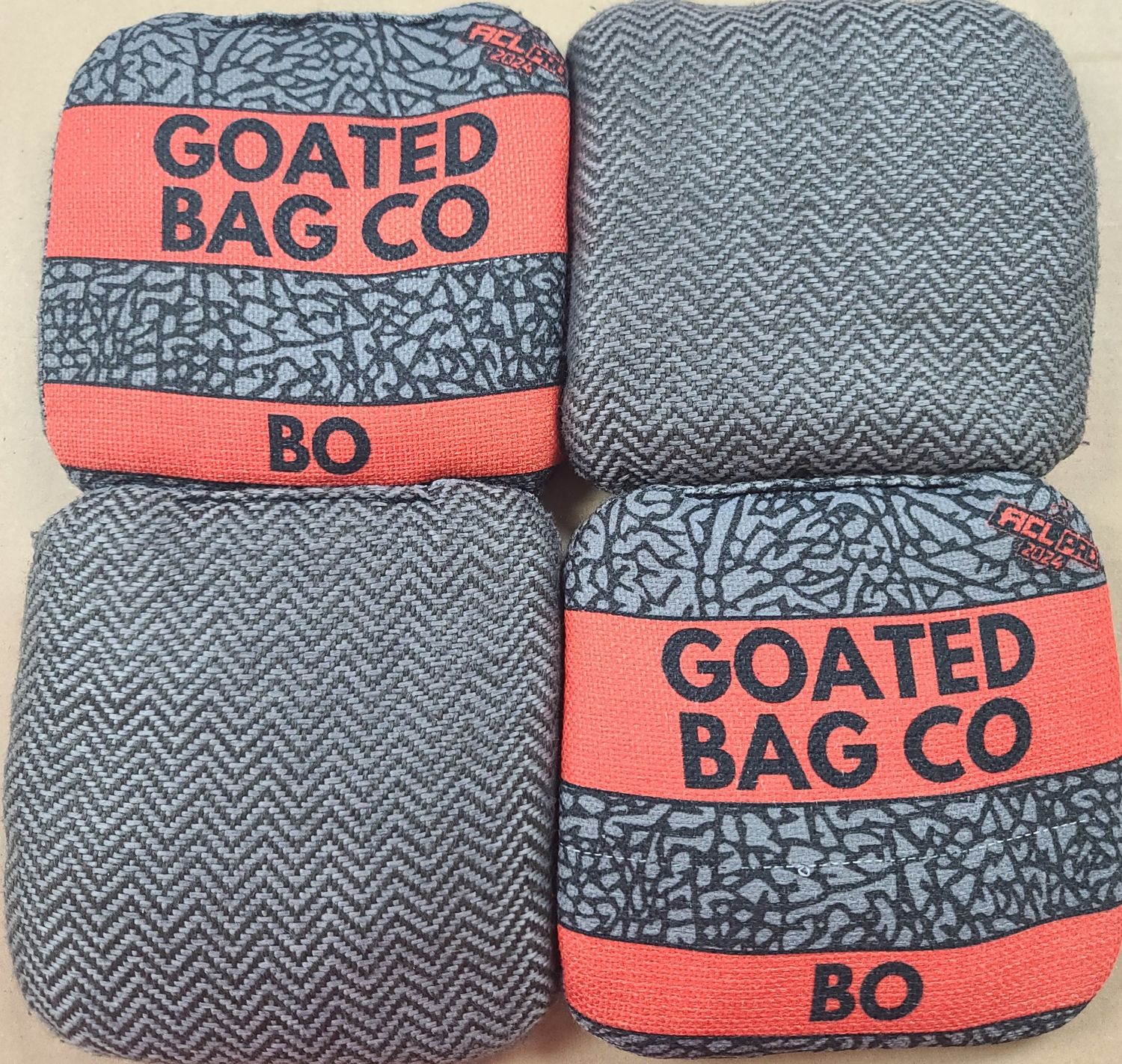 GOATED BAG BO RED/GRAY &#39;24