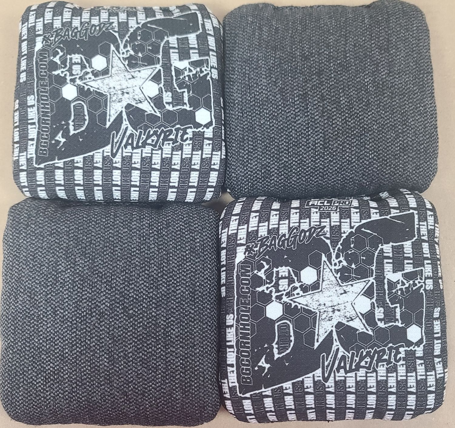 VALKYRIE &#39;26 BLK/WHT