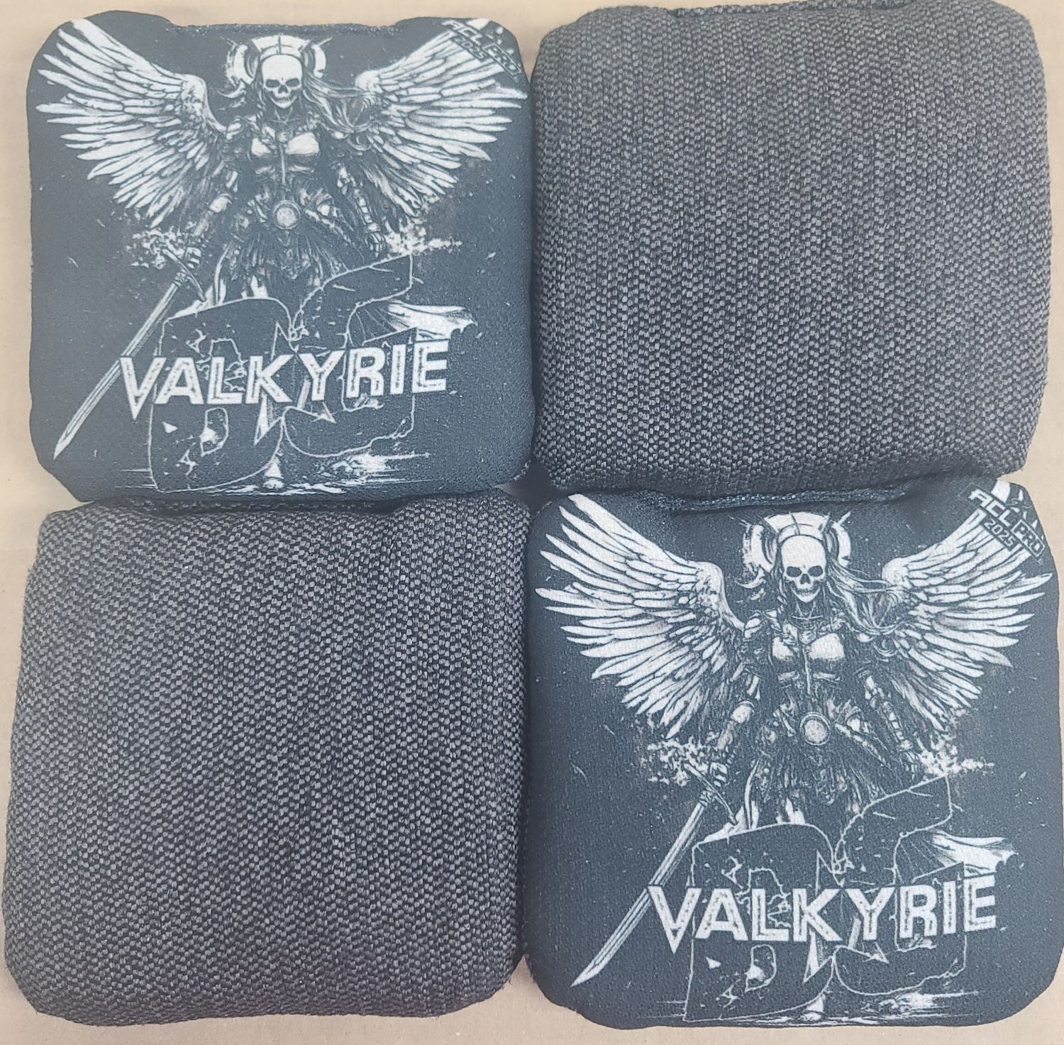VALKYRIE '25 SKULL W/WINGS BLK/WHT