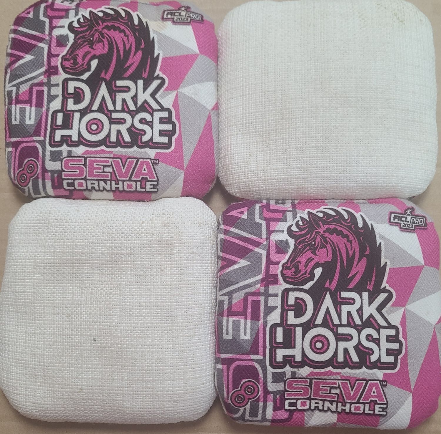 DARKHORSE '23 PINK/WHITE
