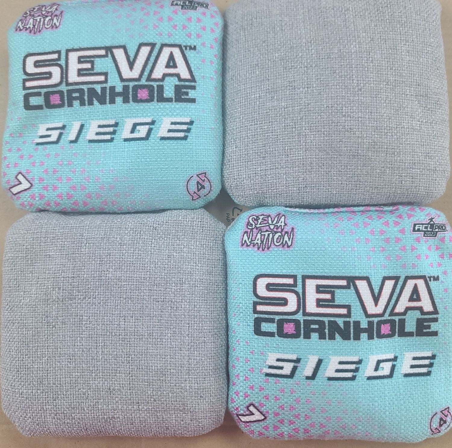 SIEGE '23 TURQ/PINK