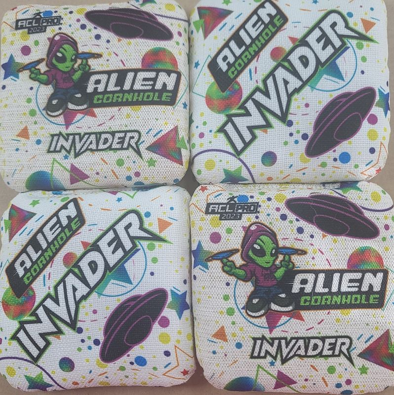 INVADER '23 GEO WHITE
