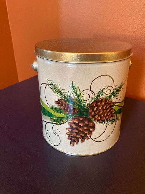 Pinecones - 1 Gallon