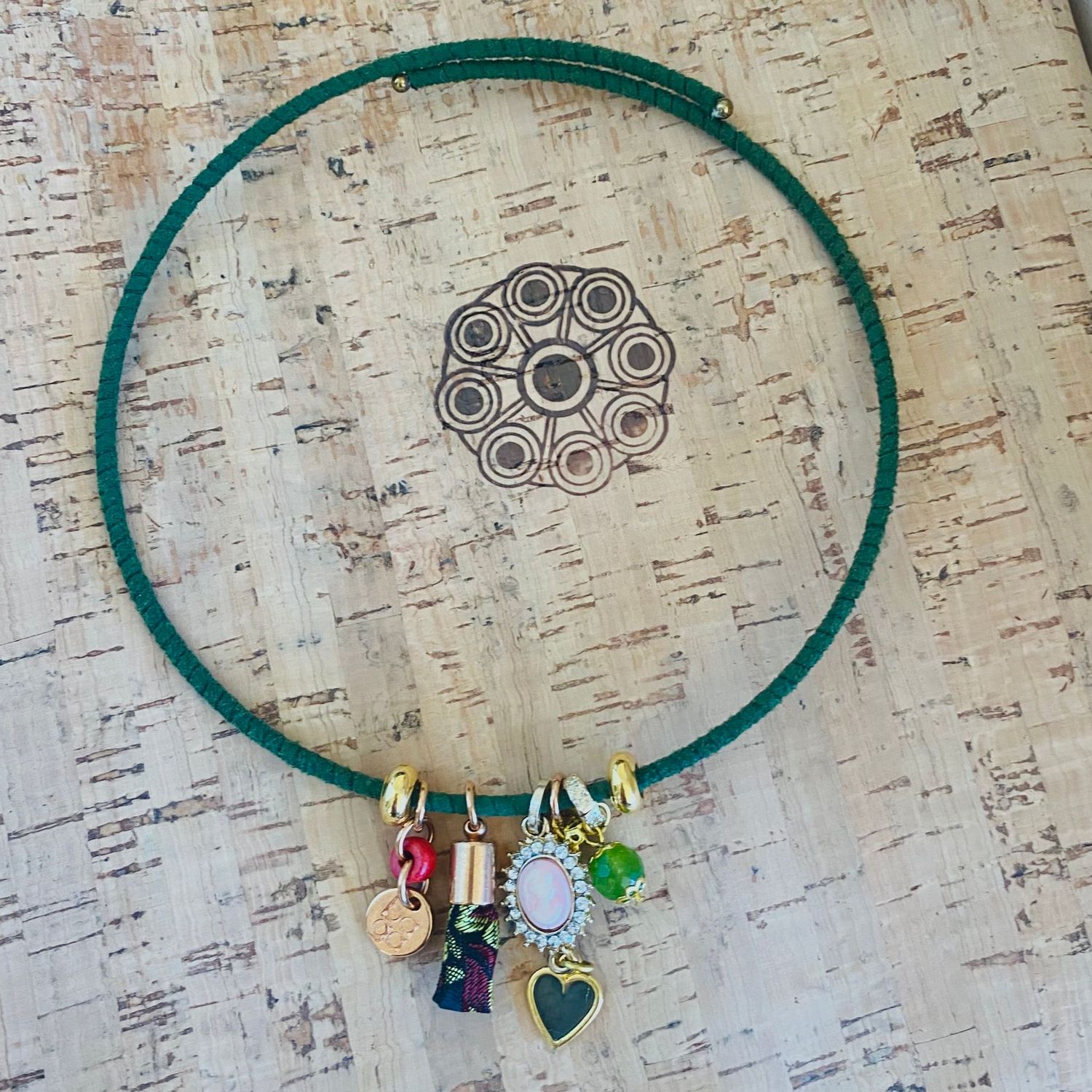 COLLANA BAGA SU PENDAGLIU
