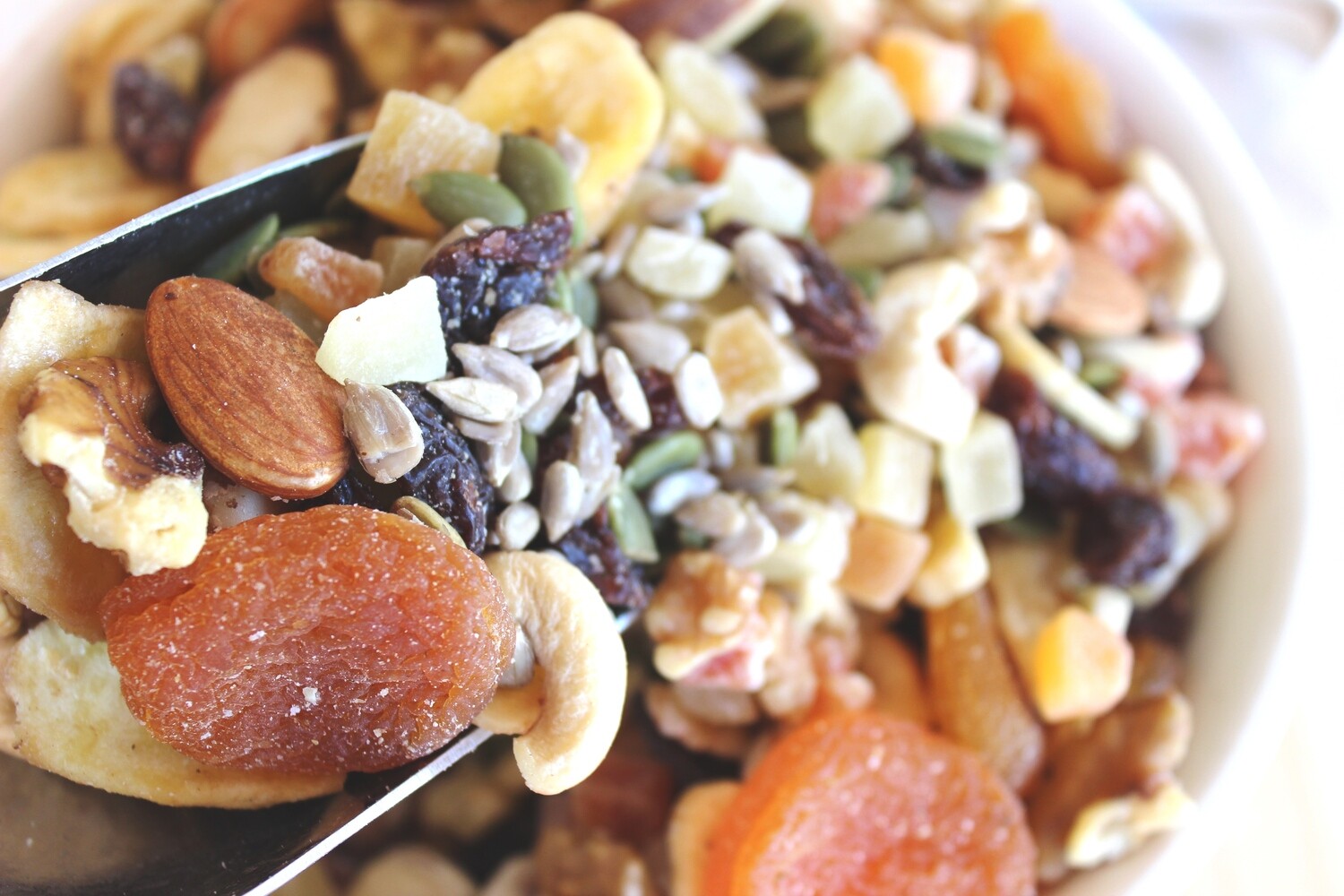 TRAIL MIX