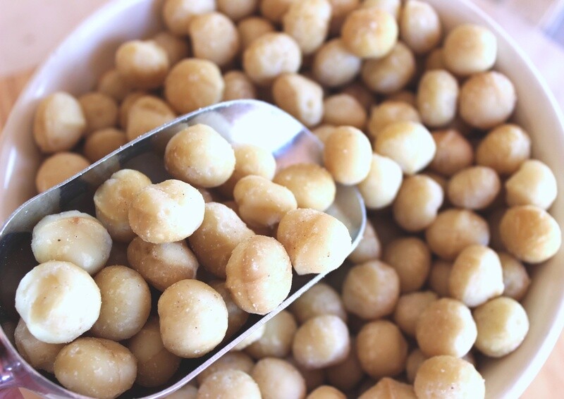 MACADAMIAS ROASTED &amp; SALTED