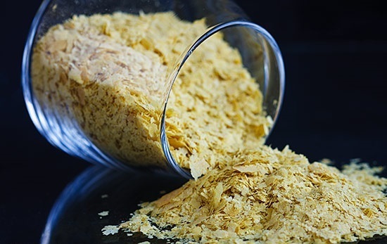 NUTRITIONAL YEAST FLAKES