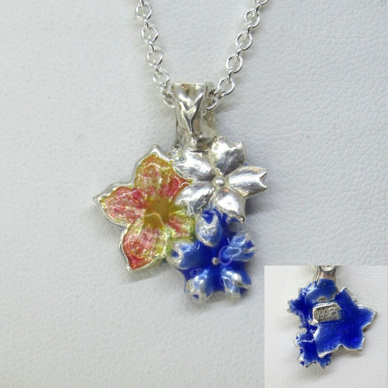 Emaille Blume aus 999 Feinsilber