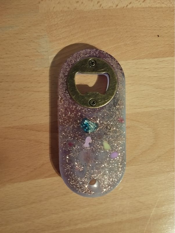 Flaschenöffner mit Glitzer