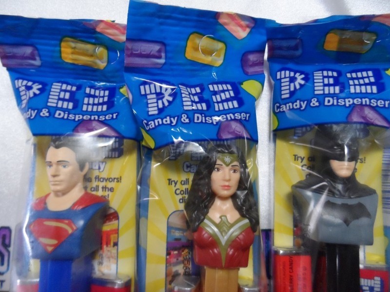 Batman V Superman Pez Dispenser Set