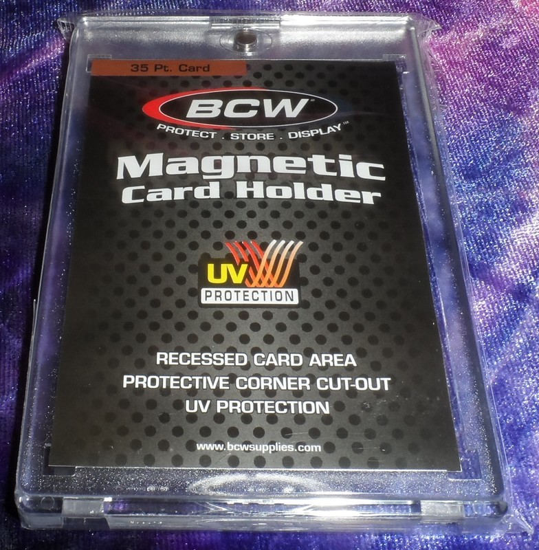 BCW MAGNETIC CARD HOLDER - 35 PT. Thickness