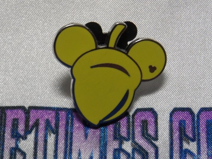 2010 Disney Hidden Mickey Acorn Pin