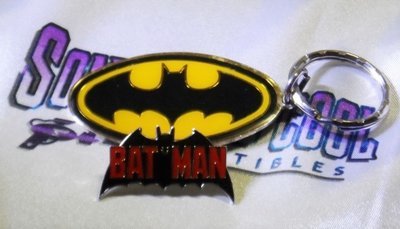 Retro Batman Keychain &amp; Pin
