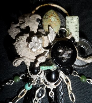 Carlson&#39;s Dragon Pin/Bolo