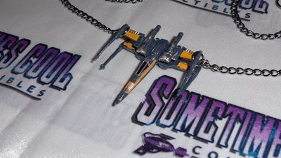 Star Wars : X-Wing Fighter Necklace (Poe&#39;s)