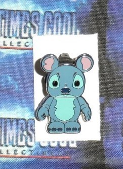Vinylmation Park Series #5 Pin : Stitch