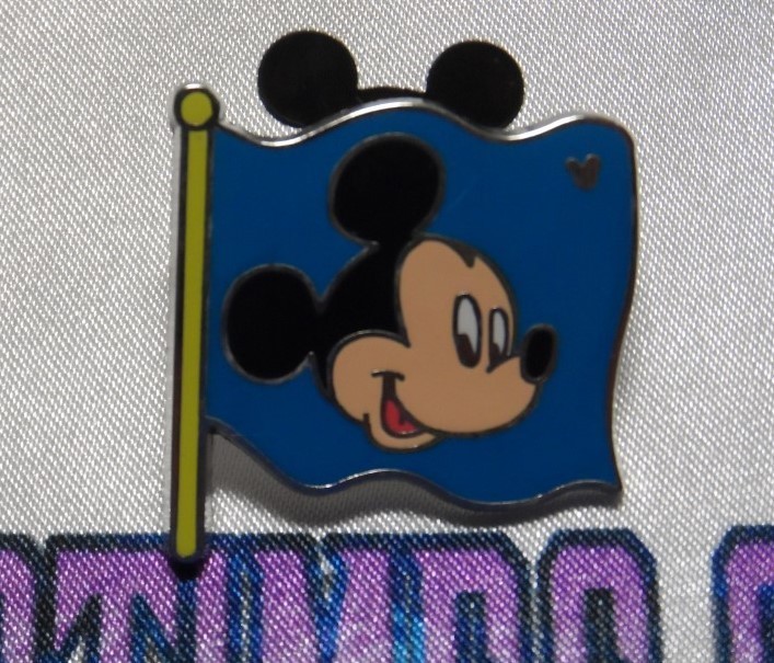 2009 Mickey Mouse Flag Pin
