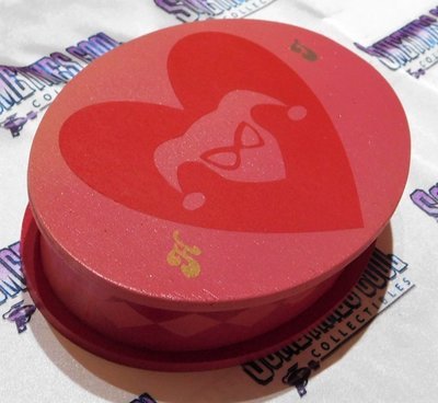 Harley Quinn Pink Oval Box