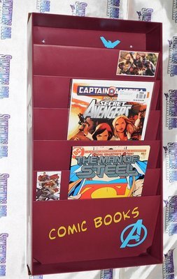 Comic Book Wall Rack (Burgundy/Maroon)